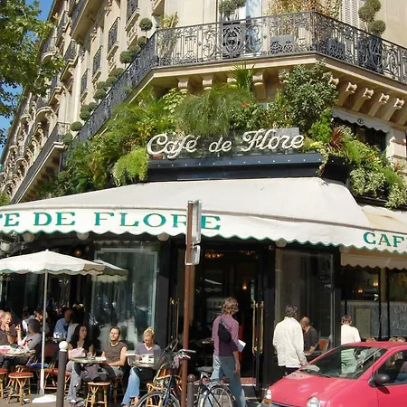 Nest In Saint-michel